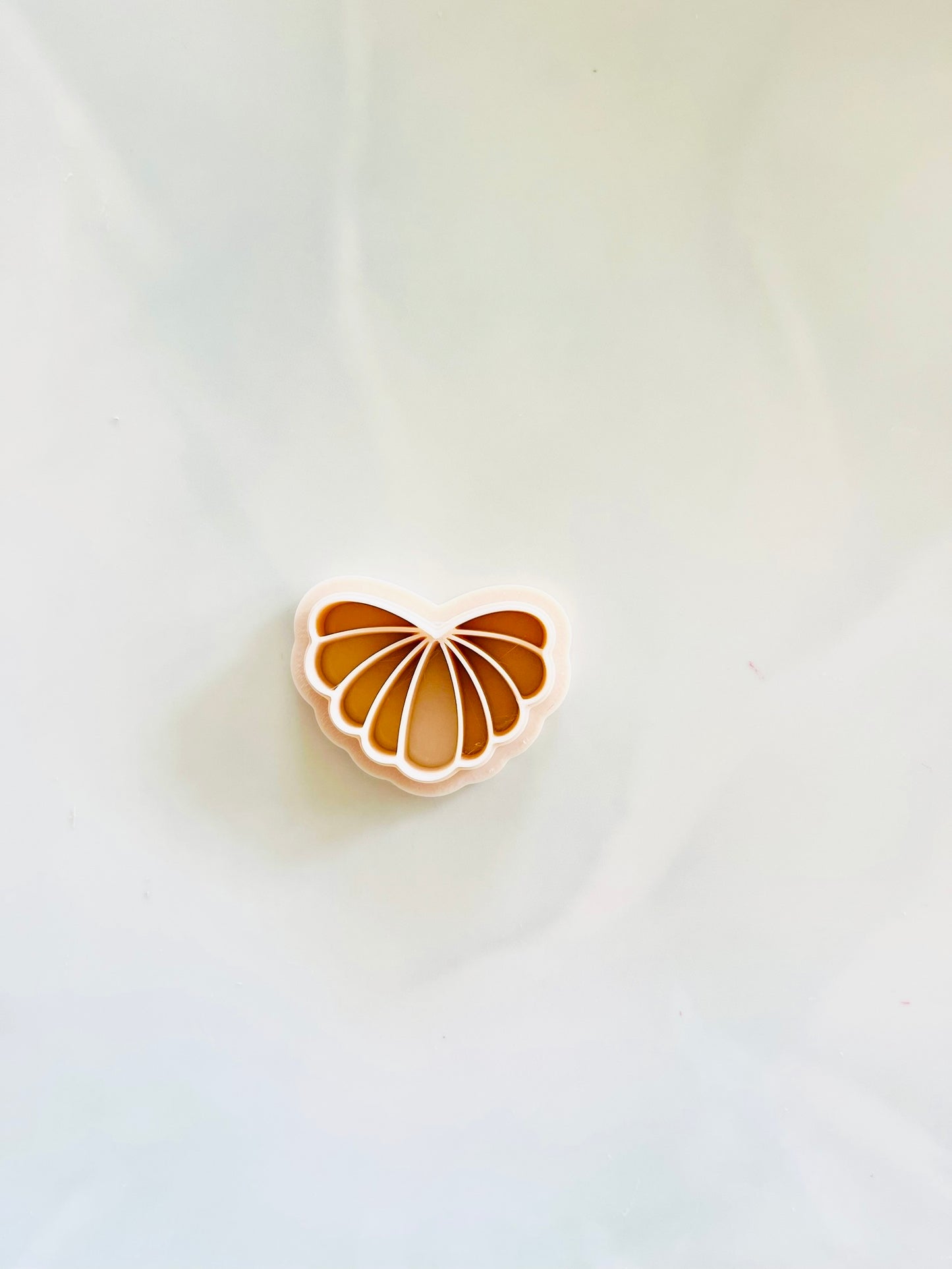 Wavy shell cutter