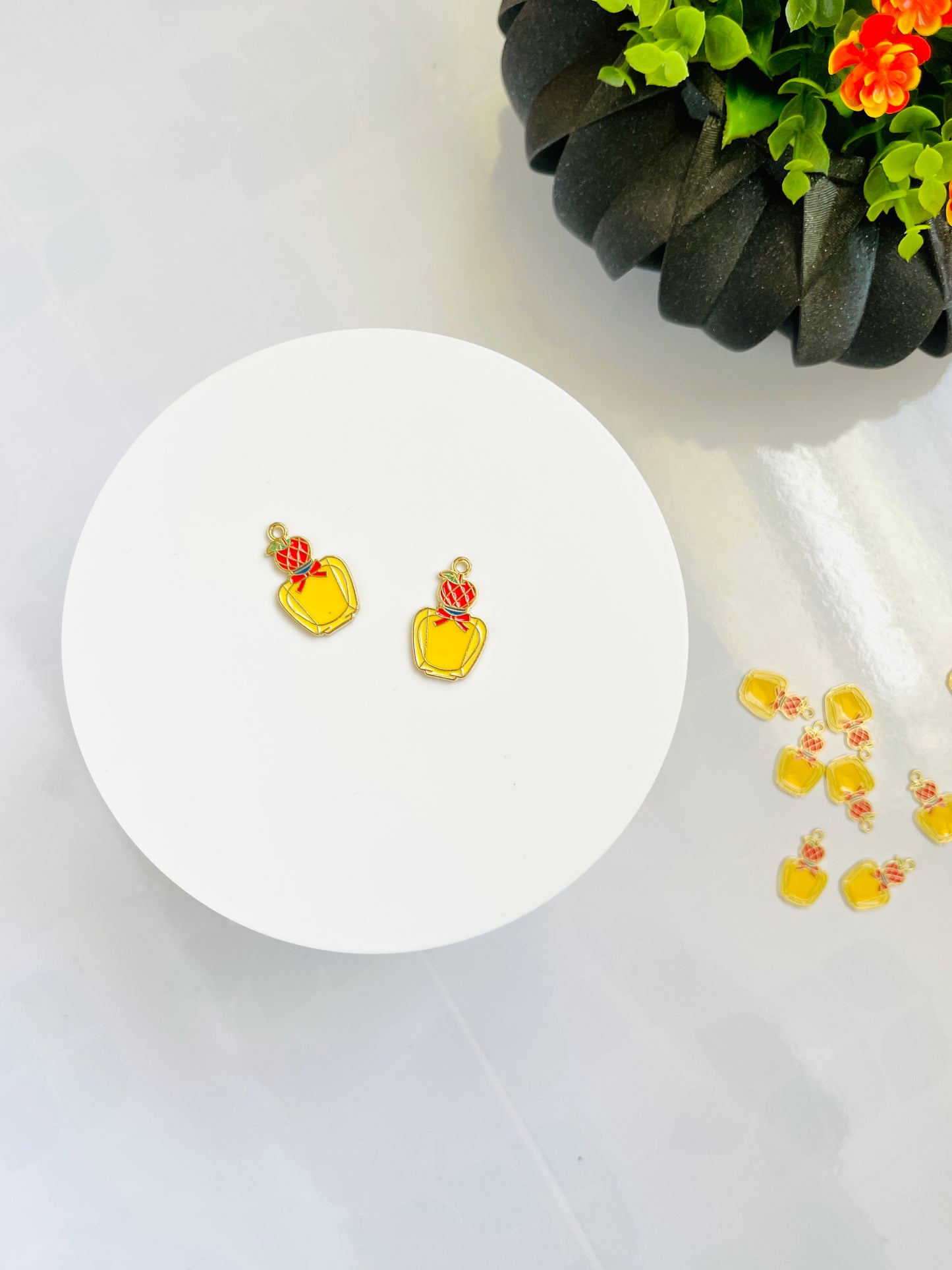 Fairest Princess Apple alloy charm 10 pcs