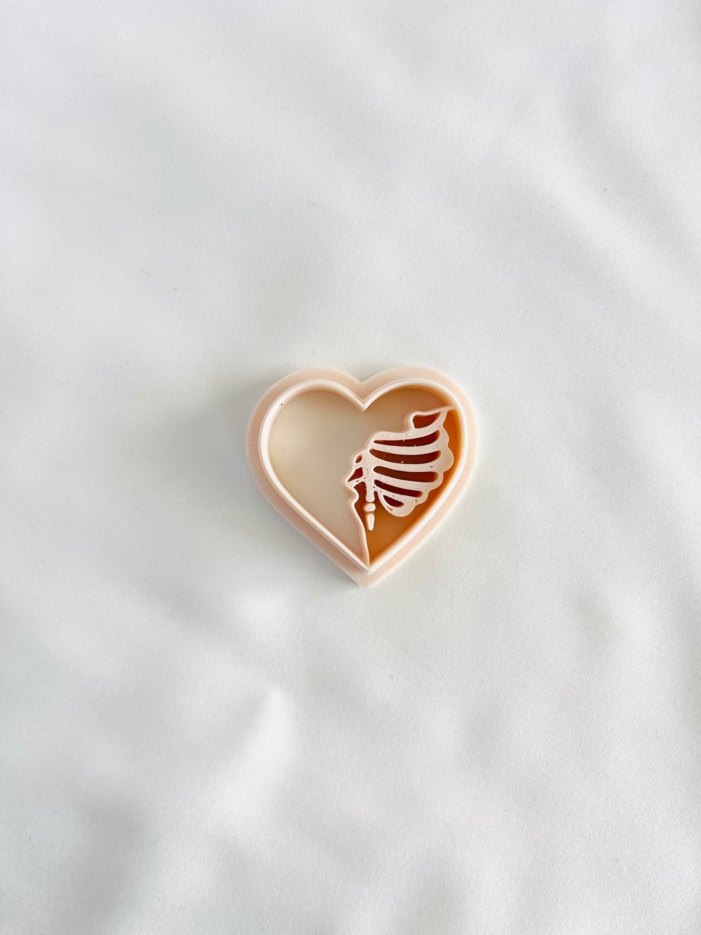 Anti valentines heart skeleton cutter