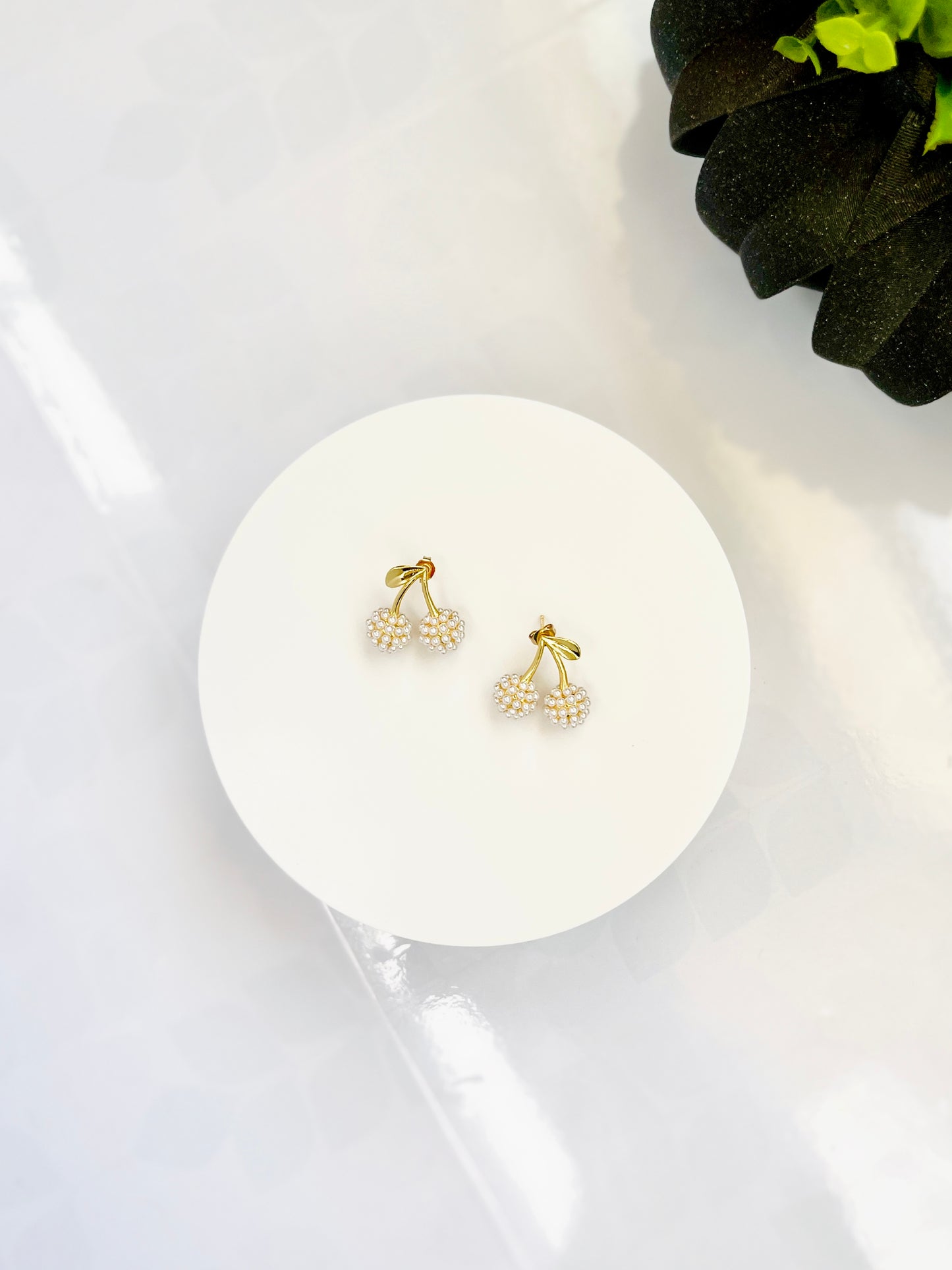 Cherry pearl earrings studs 14k gold plated alloy charms ( 2pcs / 1 pair )