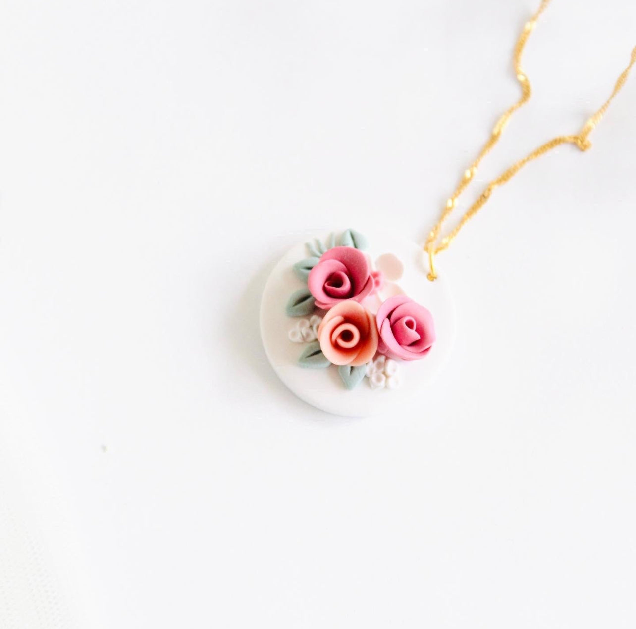 Dusty rose Floral clay pendant gift for mom | Mother’s Day gift pendant | floral bridal pendant | Delicate pendant with miniature roses