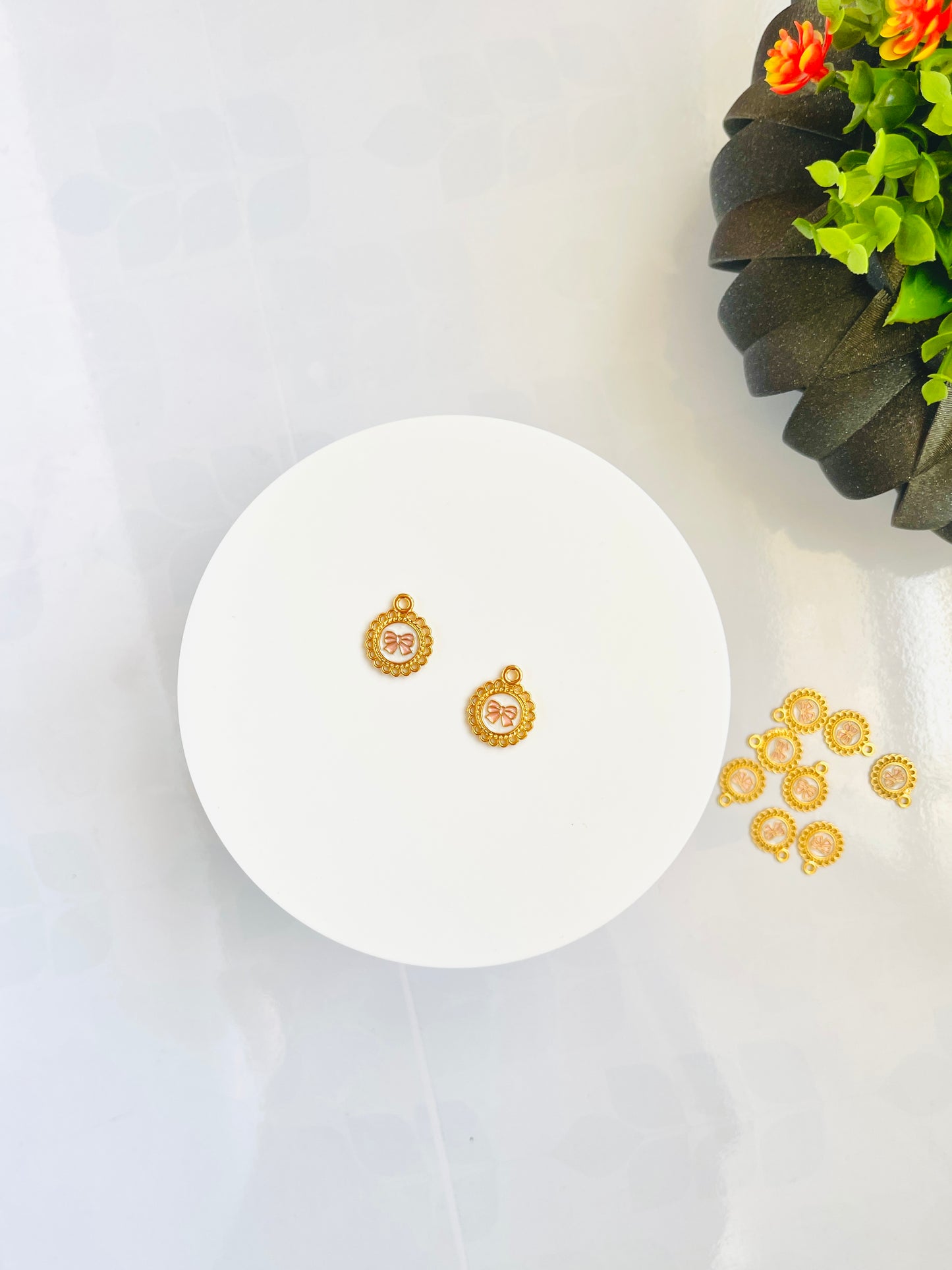 Lace bow circle charms gold plate alloy