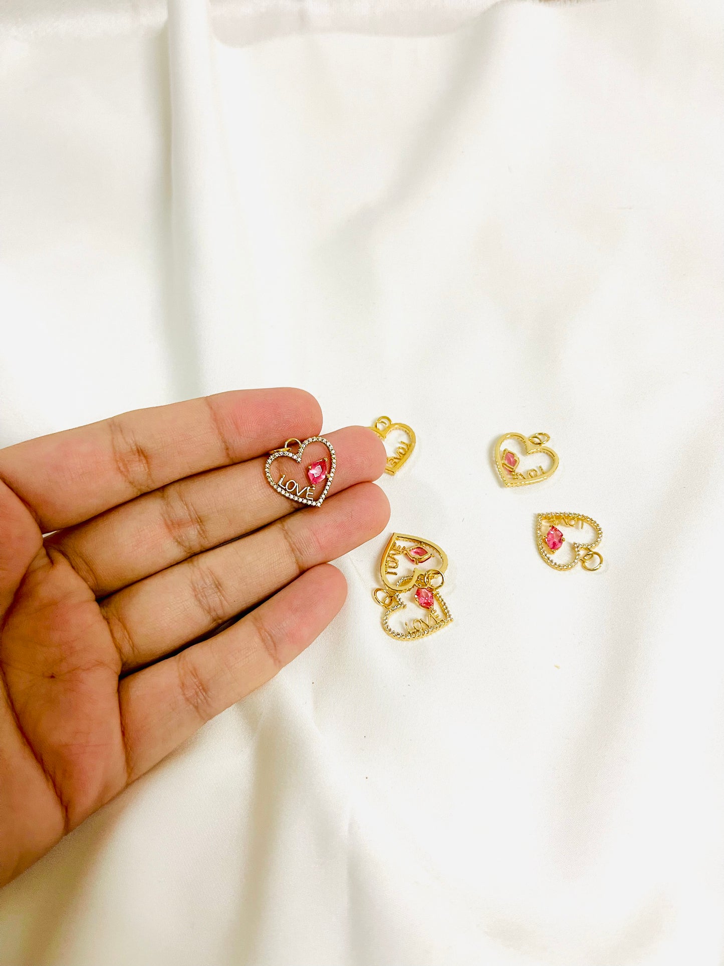 Valentine love charm 18k gold ( 6pcs )