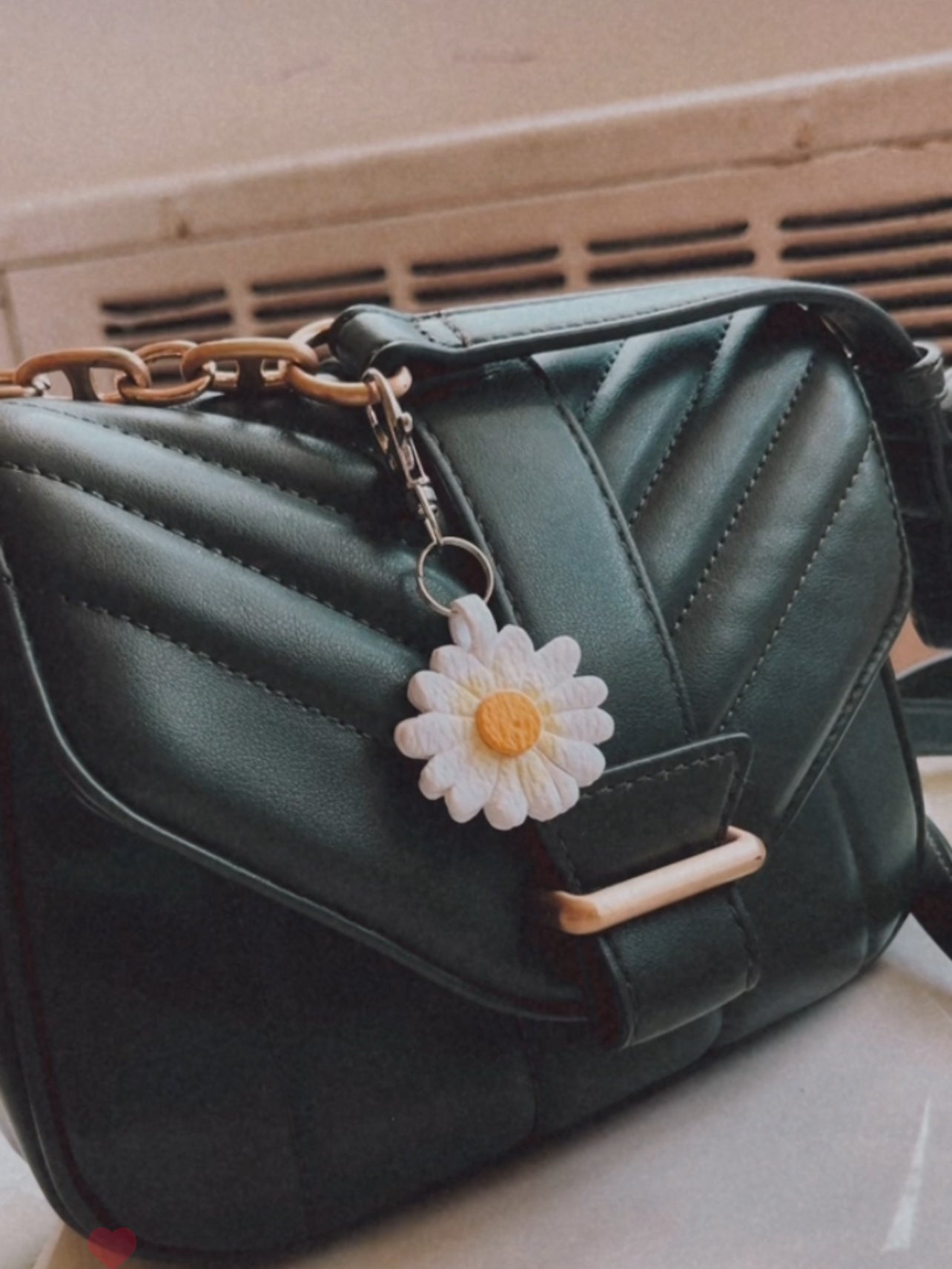 Daisy leather keychain cutter