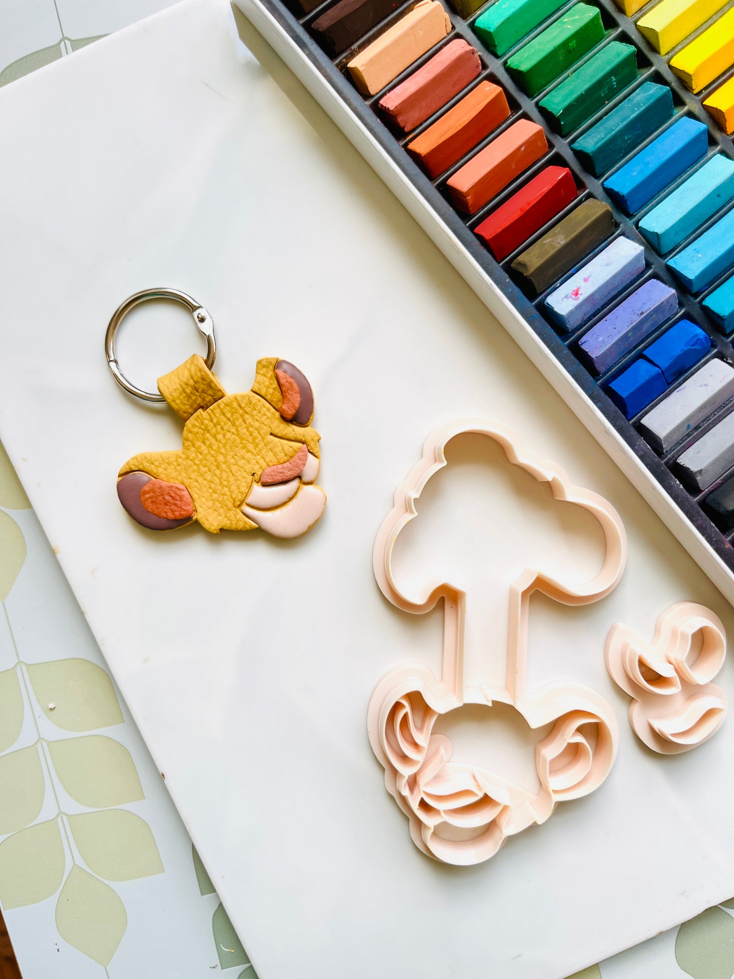 Lion cub keychain cutter