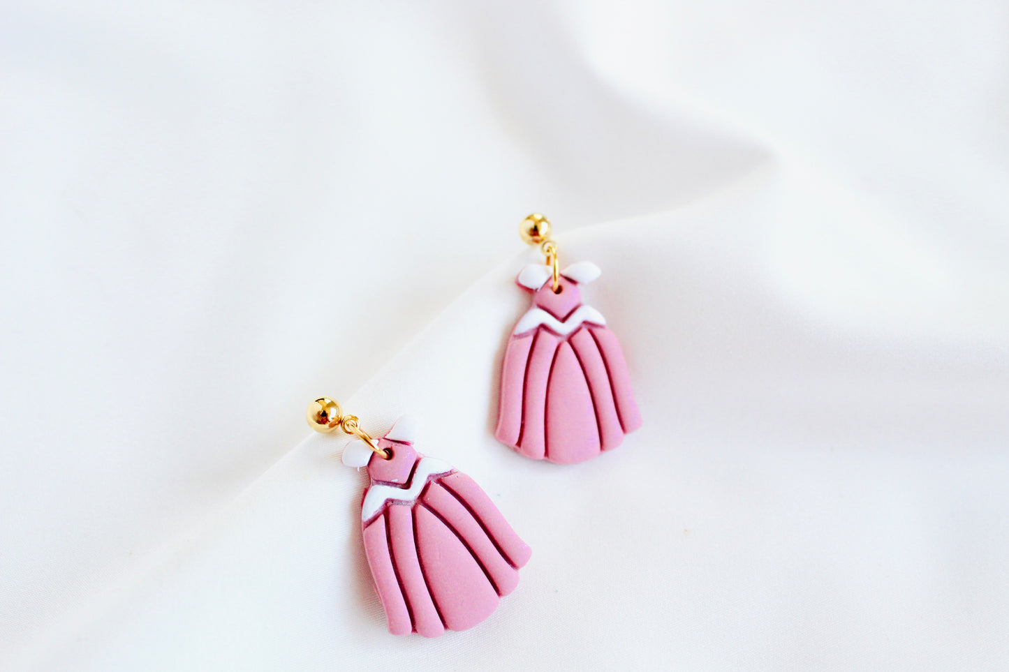 Sleeping princess dress dangle no2