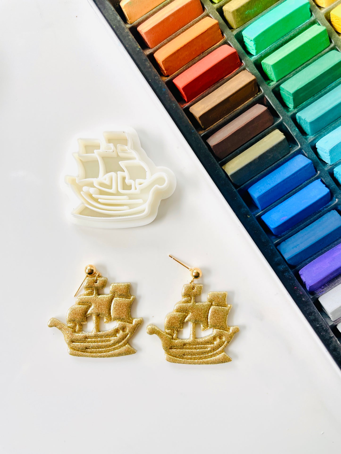 Pixie pirate ship cutter