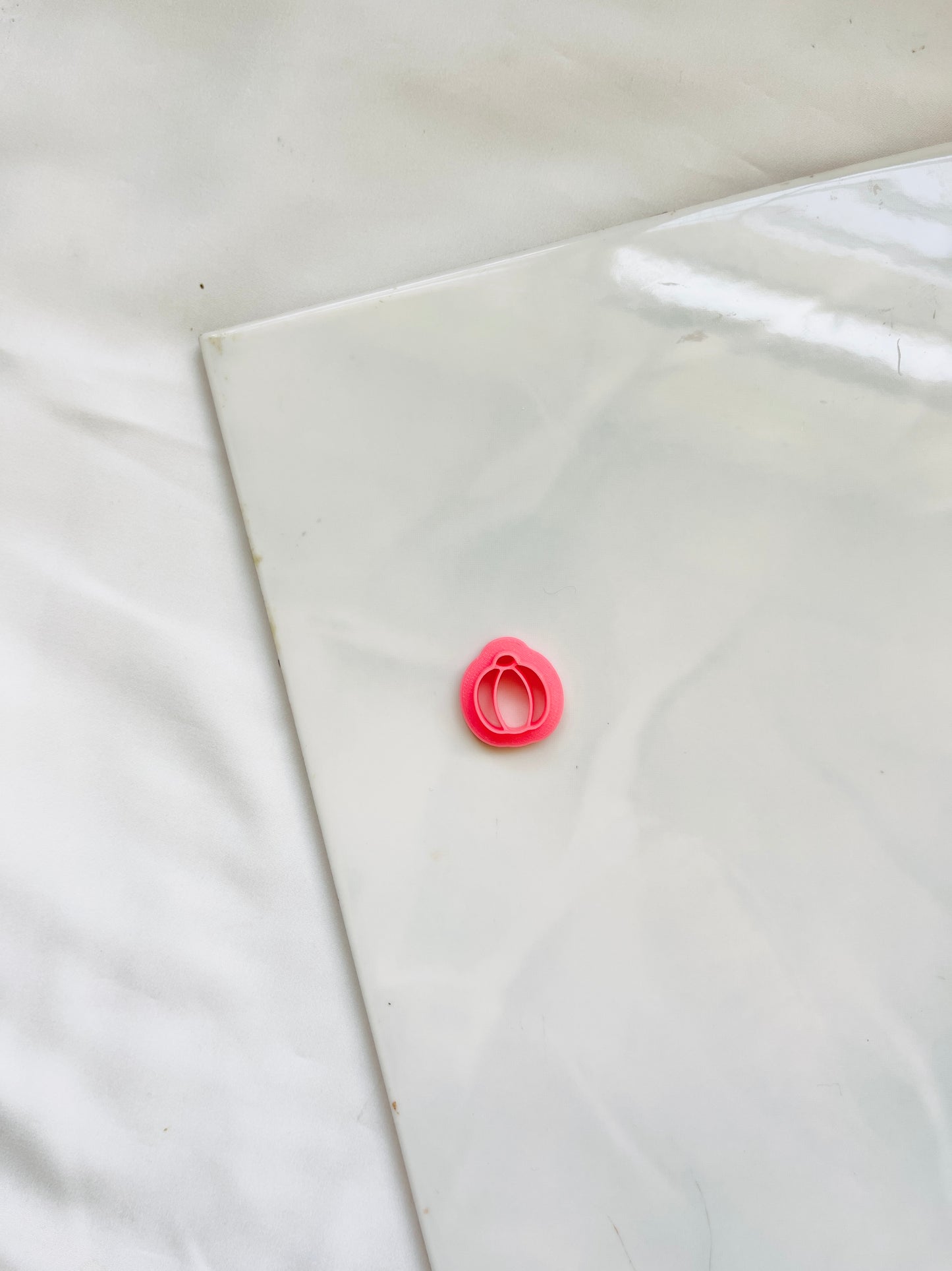 Fall stud pack cutter