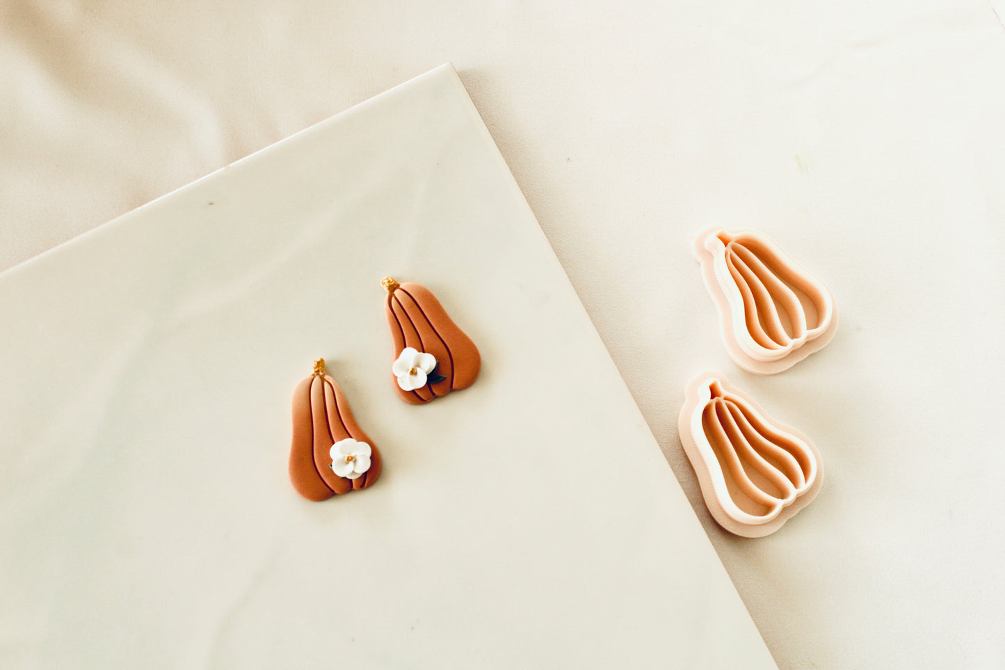 Long pumpkin cutter
