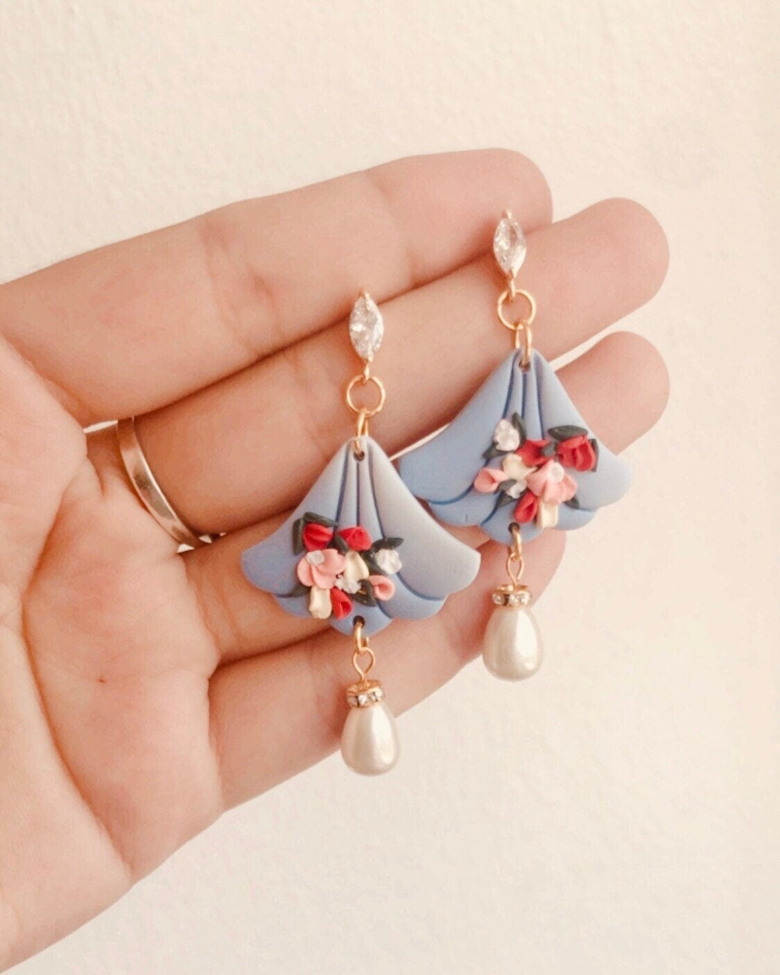 Sleeping beauty inspired polymer clay earrings | bridal clay earring | Blue Floral clay earrings | Pearl Clay Earrings | Disney clay earring