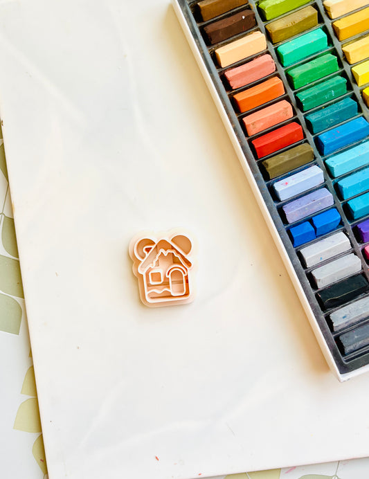 Magic mouse Gingerbread house