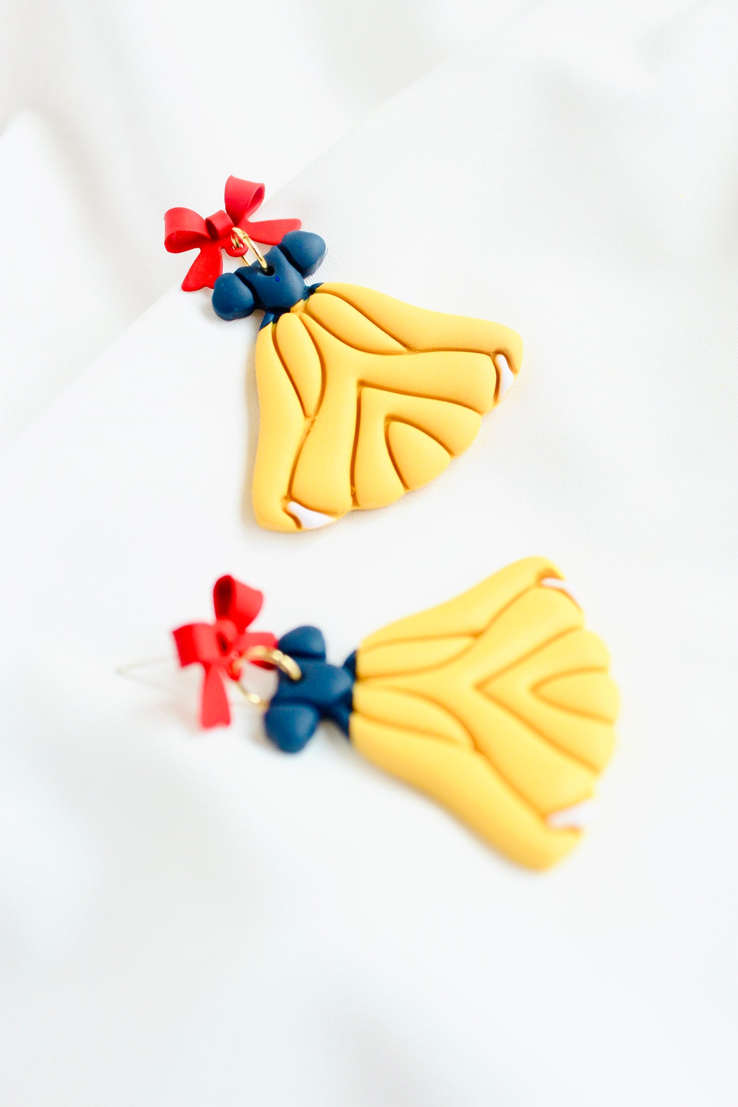 Snow White inspired dress earrings