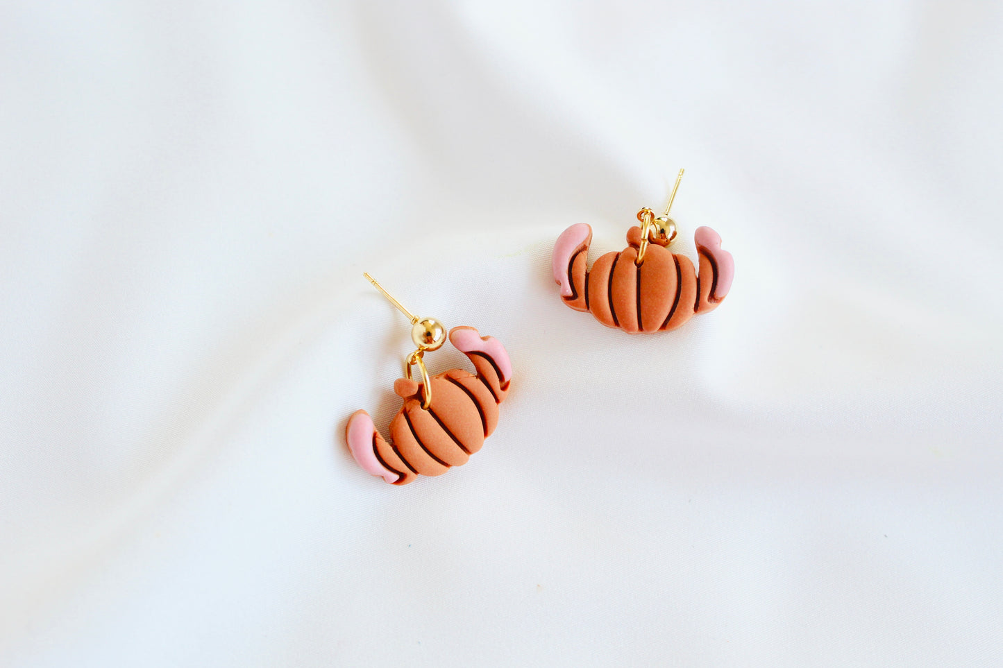 Cute alien pumpkin earrings