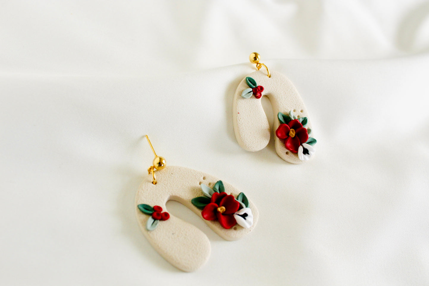 Christmas floral arch earrings