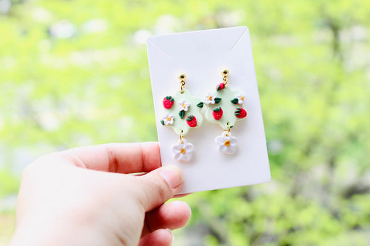 Strawberry Clay earrings |spring earrings | strawberry polymer clay Earrings | Fruit earrings / Boho earrings | fruit dangles